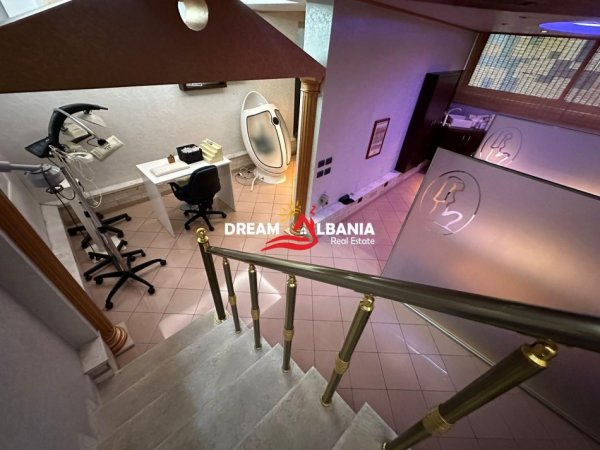 Tirane, jepet me qera ambjent biznesi , 150 m² 1.200 € (Mine Peza)