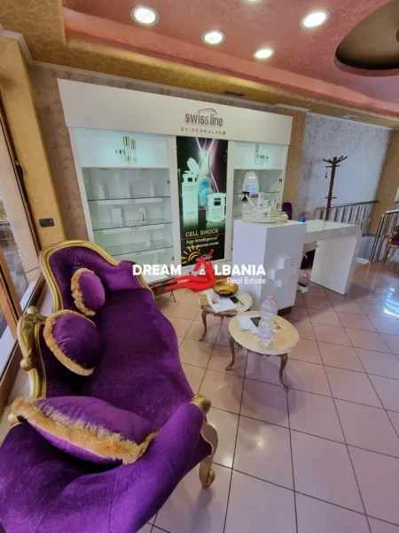 Tirane, jepet me qera ambjent biznesi , 150 m² 1.200 € (Mine Peza)