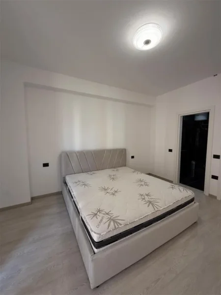 Tirane, jepet me qera apartament 2+1 Kati 3, 110 m² 650 € (ASTIR)