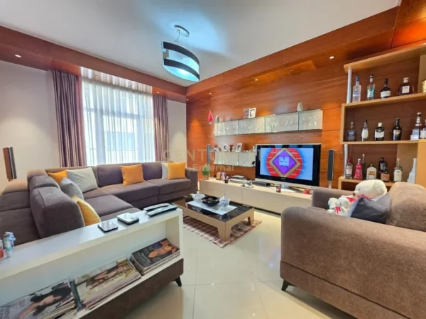 Tirane, shitet apartament 3+1+Aneks+Ballkon Kati 4, 166 m² 470.000 € (Kopshti Botanik)