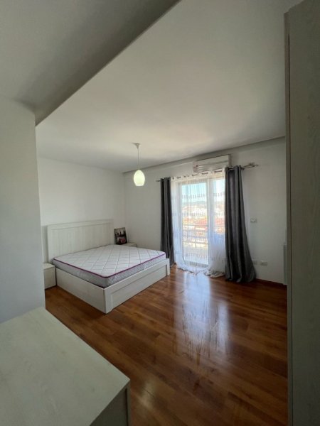 Tirane, jepet me qera apartament 2+1+Ballkon Kati 9, 125 m² 600 € (Astir)