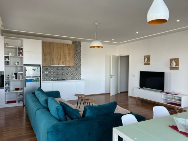 Tirane, jepet me qera apartament 2+1+Ballkon Kati 9, 125 m² 600 € (Astir)