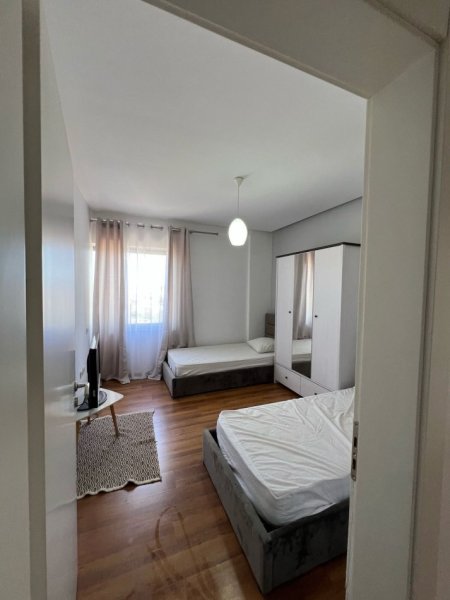 Tirane, jepet me qera apartament 2+1+Ballkon Kati 9, 125 m² 600 € (Astir)