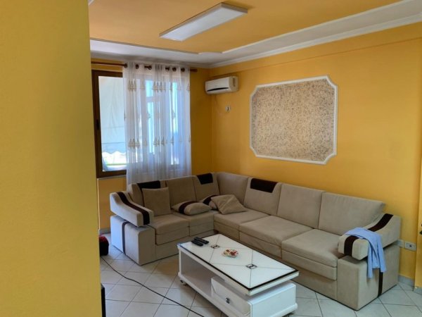 Tirane, jepet me qera apartament 2+1+Aneks+Ballkon Kati 8, 95 m² 750 € (Stacioni i Trenit , Bulevardi Zogu 1)