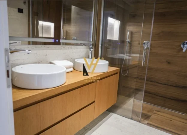 Tirane, jepet me qera apartament 2+1+Ballkon Kati 5, 130 m² 1.500 € (TOPTANI)