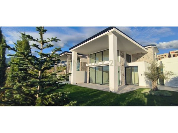 Tirane, shitet Vile 2 Katshe Kati 2, 450 m² 570.000 € (Farke)