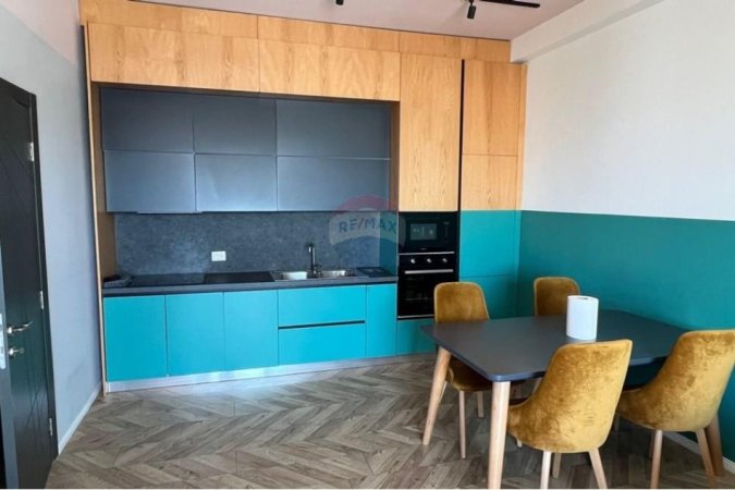 Tirane, jepet me qera apartament 1+1+Ballkon , 85 m² 800 € 