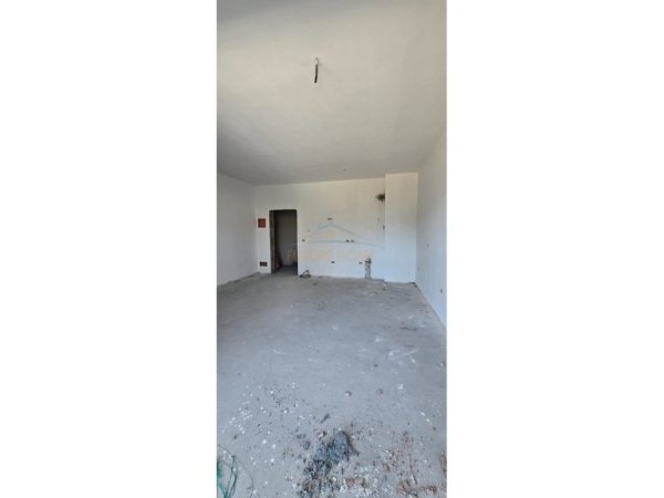 Tirane, shitet apartament 1+1+Ballkon Kati 2, 70 m² 190.620 € (Rruga e Kavajes, Square 21)