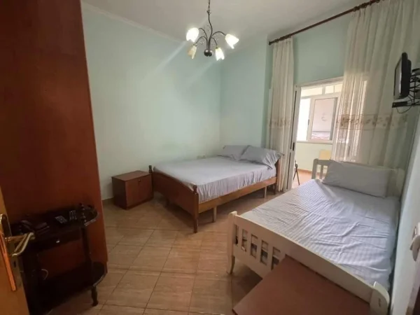 Tirane, jepet me qera apartament 2+1 Kati 4, 59 m² 650 € (Blloku)