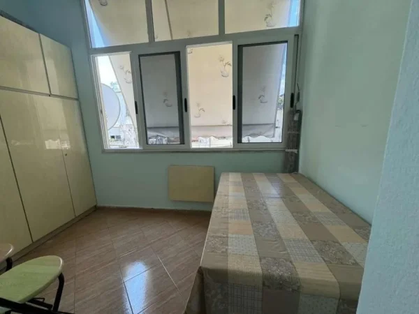 Tirane, jepet me qera apartament 2+1 Kati 4, 59 m² 650 € (Blloku)