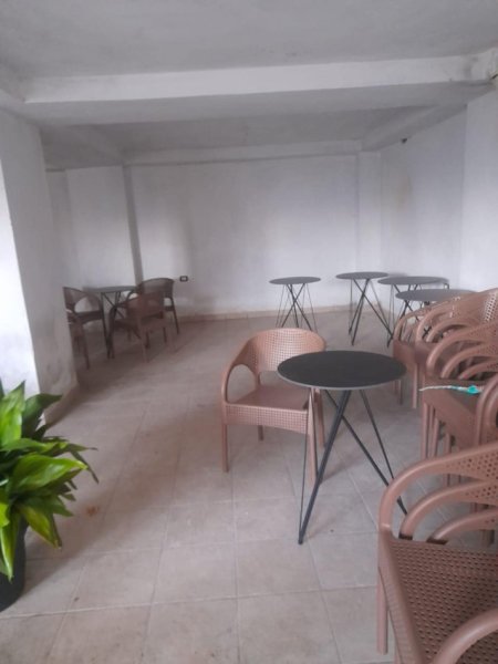 Korce, shes ambjent biznesi Kati -1, 65 m² (rruga pandeli vangjeli)
