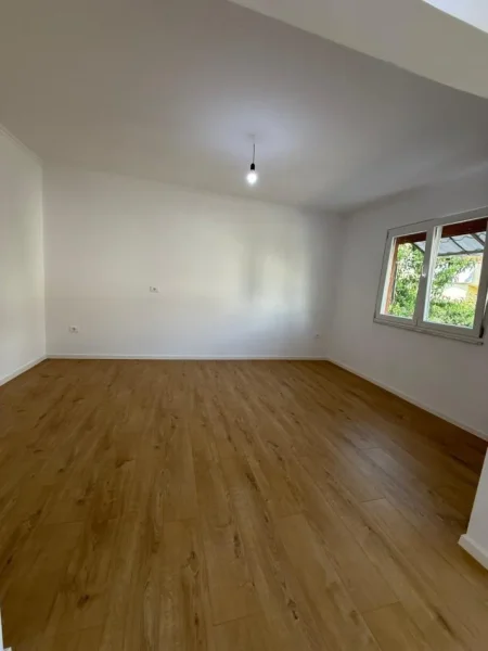 Tirane, shitet apartament 1+1+Ballkon Kati 5, 60 m² 100.000 € 