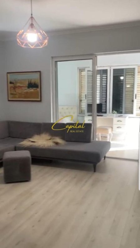 Tirane, jepet me qera apartament 2+1 Kati 5, 85 m² 550 € (KODRA E DIELLIT)
