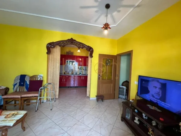 Tirane, shitet apartament 1+1+Ballkon Kati 9, 70 m² 160.000 € 