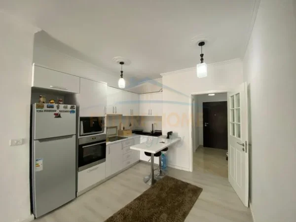 Tirane, shitet apartament 2+1+2 Kati 4, 93 m² 135.000 € (FRESK)