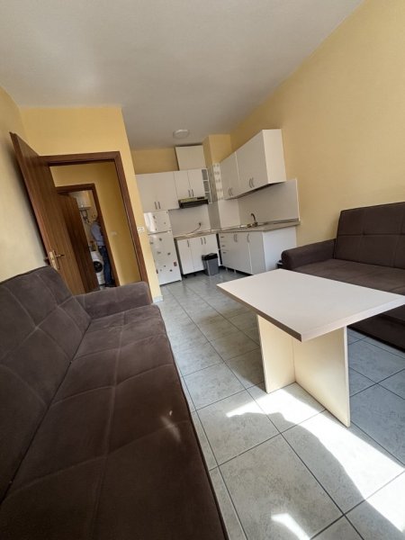 Tirane, jepet me qera apartament 1+1 Kati 8, 500 € 