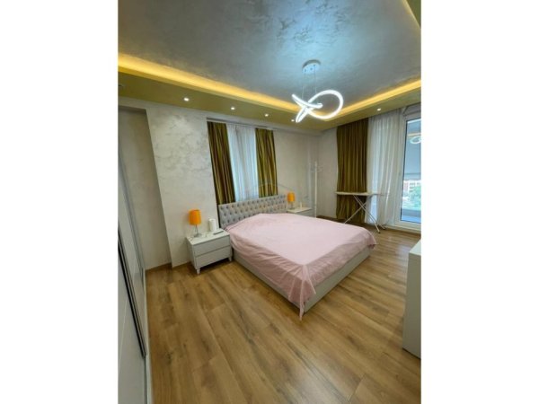Tirane, shitet apartament 2+1 , 105 m² 200.000 € (Fusha e Aviacionit, Tiranë)