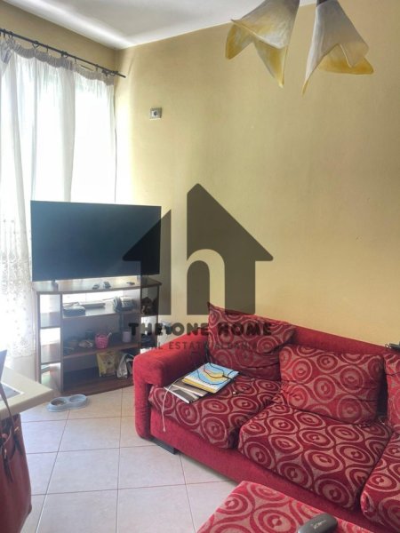 Tirane, jepet me qera apartament 2+1+Ballkon Kati 3, 90 m² 600 € (Ali - Demi)