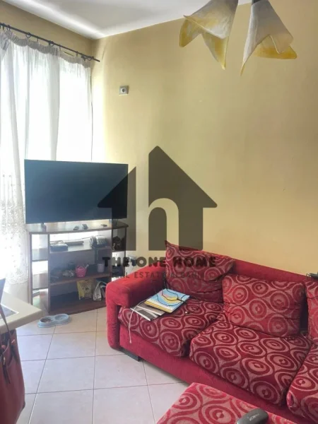 Tirane, jepet me qera apartament 2+1+Ballkon Kati 3, 90 m² 600 € (Ali - Demi)