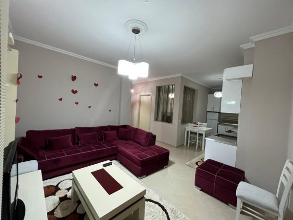 Tirane, jepet me qera apartament 1+1+Ballkon Kati 1, 86 m² 600 € (don bosko)