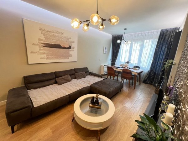 Tirane, shes apartament 2+1+Ballkon Kati 4, 82 m² 211.000 € (shyqyri brari)
