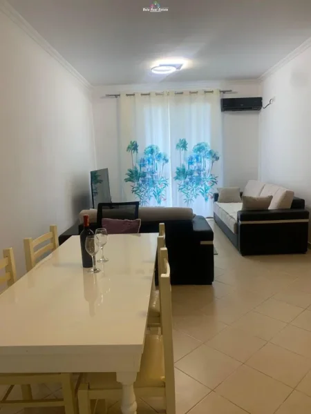 Tirane, jepet me qera apartament 2+1 Kati 8, 110 m² 850 € (vilat gjermane)