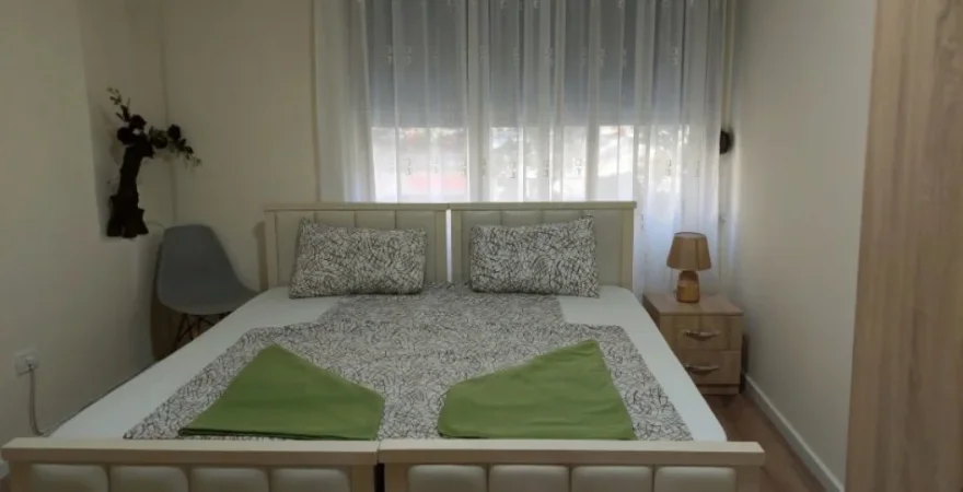 Tirane, jepet me qera apartament 1+1 Kati 1, 80 m² 600 € (Myslym Shyri)