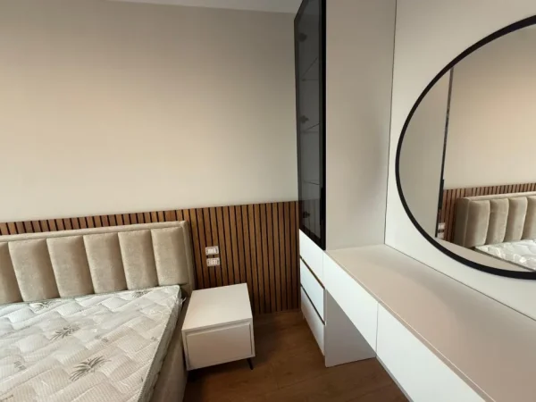 Tirane, jepet me qera apartament 2+1+Ballkon , 128 m² 1.800 € (Lake View Residence)
