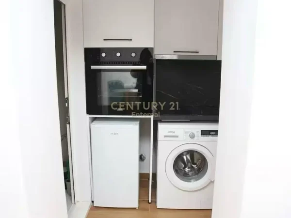 Tirane, shitet apartament 3+1+Ballkon Kati 1, 110 m² (Rruga Mine Peza)