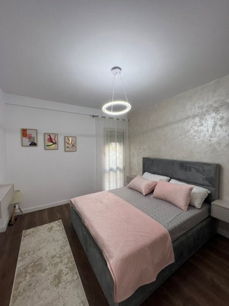 Tirane, shitet 1+1+Ballkon Kati 2, 105.000 € 