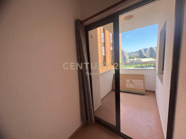 Tirane, jepet me qera apartament 2+1 Kati 6, 102 m² 700 € (Rruga e Kosovareve)