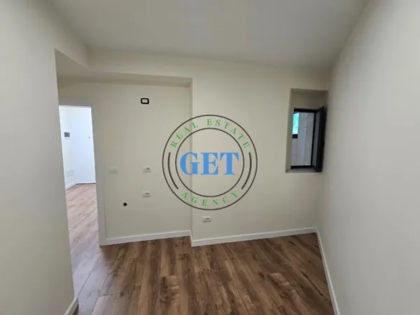 Durres, shitet apartament 2+1 Kati 1, 95 m² 88.000 € (Tek Parku Vala)