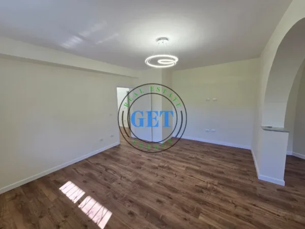 Durres, shitet apartament 2+1 Kati 1, 95 m² 88.000 € (Tek Parku Vala)