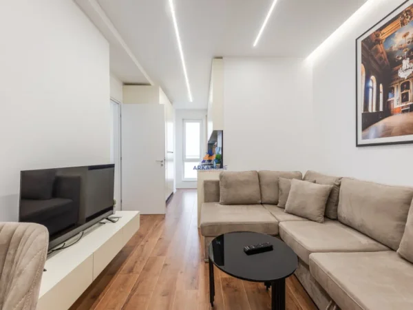 Tirane, jepet me qera apartament 1+1+Ballkon Kati 4, 55 m² 700 € (RRUGA ISLAM ALLA, MYSLYM SHYRI)