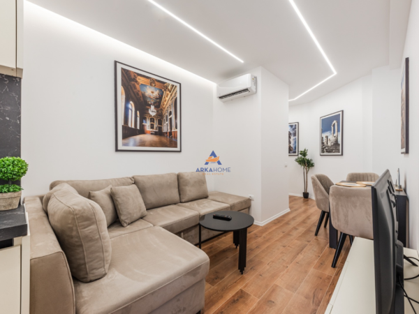Tirane, jepet me qera apartament 1+1+Ballkon Kati 4, 55 m² 700 € (RRUGA ISLAM ALLA, MYSLYM SHYRI)