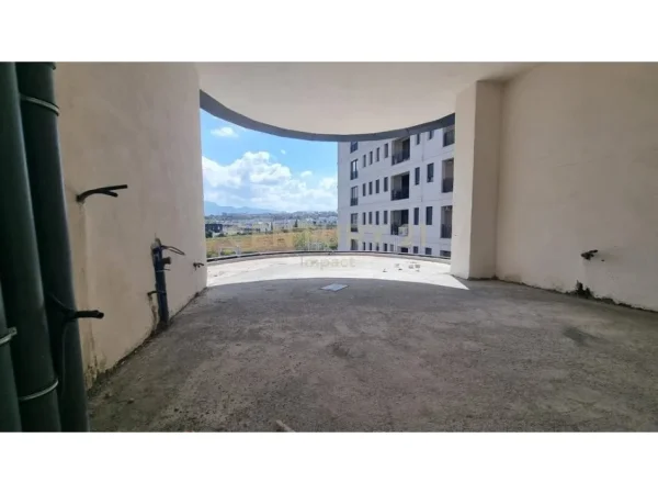 Tirane, shitet apartament 2+1 Kati 2, 157 m² 285.000 € (Liqeni)