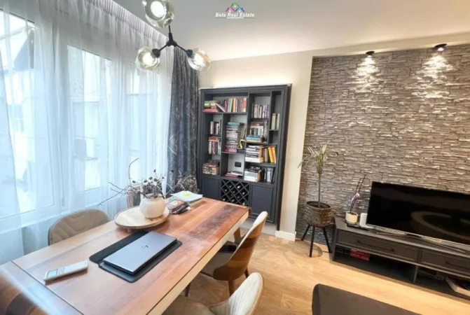 Tirane, shitet apartament 2+1+Ballkon Kati 4, 82 m² 211.000 € (Kopshti Zoologjik)