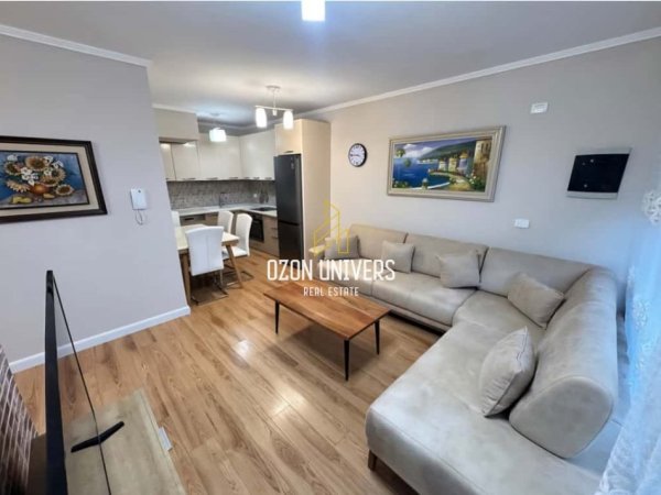 Tirane, jepet me qera apartament duplex 2+1 Kati 1, 105 m² 700 € (Kodra e Diellit)