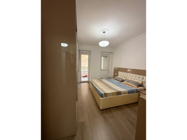 Tirane, jepet me qera apartament 1+1 Kati 3, 73 m² 650 € (Kodra e Diellit)