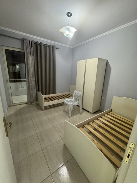 Tirane, jepet me qera apartament 2+1+Aneks+Ballkon Kati 2, 100 m² 490 € (Rr. Besim Alla te Cabejt, Misto Mame)