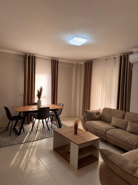 Tirane, jepet me qera apartament 2+1 Kati 5, 107 m² 850 € (Prokuroria)