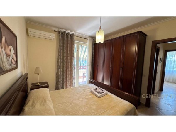 Tirane, jepet me qera apartament 3+1+Aneks+Ballkon Kati 7, 130 m² 1.050 € (Rruga e Elbasanit)