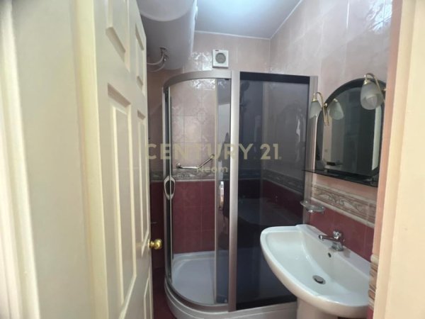 Tirane, jepet me qera apartament 2+1 Kati 6, 102 m² 700 € (RRUGA E KOSOVAREVE)