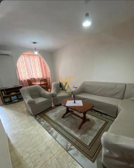 Tirane, jepet me qera apartament 2+1+Ballkon Kati 5, 100 m² 650 € (RRUGA E ELBASANIT)
