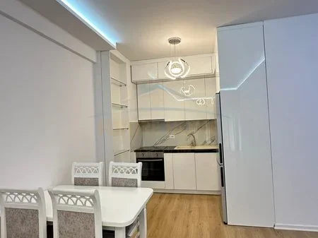 Tirane, jepet me qera apartament 1+1+Ballkon Kati 5, 73 m² 550 € (rruga Don Bosko)