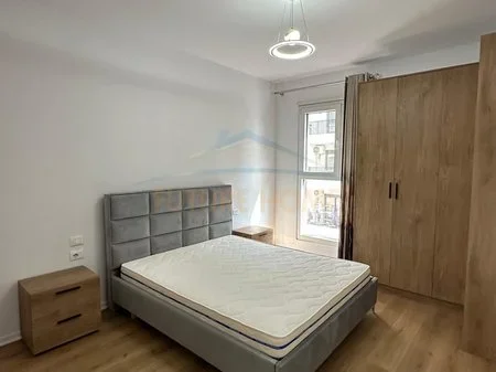 Tirane, jepet me qera apartament 1+1+Ballkon Kati 5, 73 m² 550 € (rruga Don Bosko)