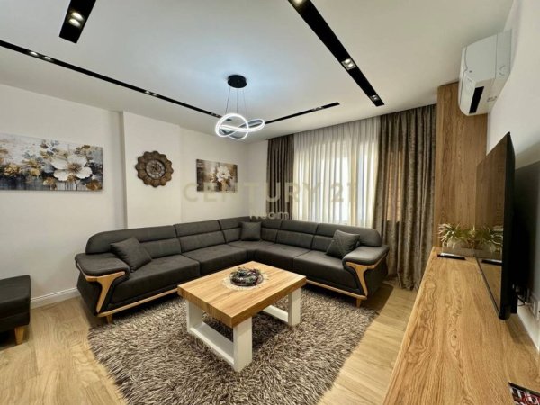 Tirane, jepet me qera apartament 1+1 Kati 1, 68 m² 600 € 