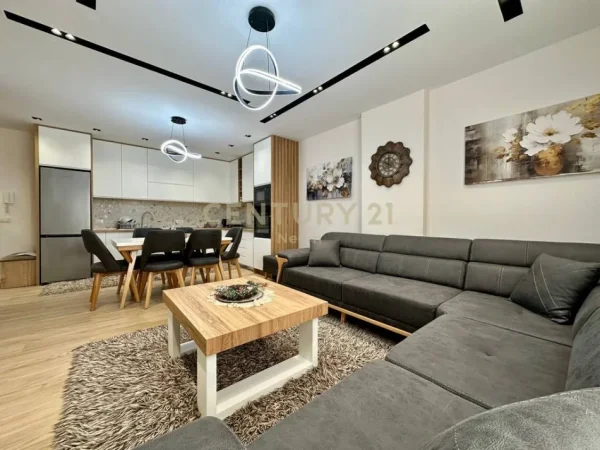 Tirane, jepet me qera apartament 1+1 Kati 1, 68 m² 600 € 