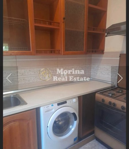Tirane, jepet me qera shtepi 2+1 Kati 3, 130 m² 600 € (Kristal Center)