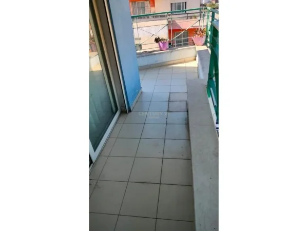 Tirane, jepet me qera apartament 2+1 Kati 7, 74 m² 450 € 